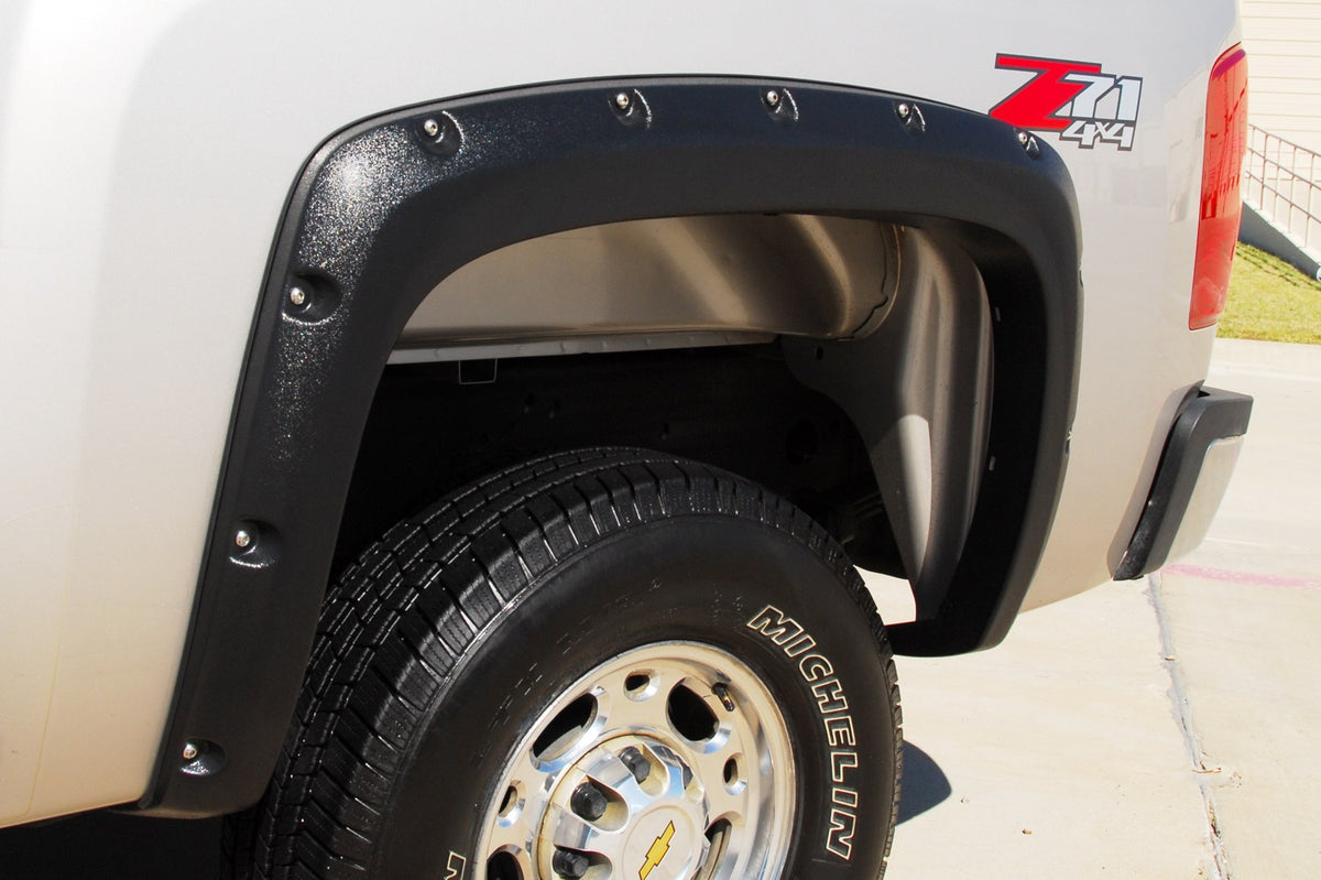 Rivet Style Fender Flare Set Rear, Smooth, 2-Piece Set 2007-2014 Silverado/Sierra 1500/2500 HD/3500 HD Fleetside Lund