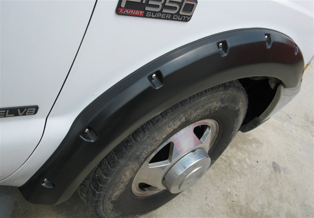 Rivet Style Fender Flare Set Rear, Smooth, 2-Piece Set 1999-2007 Ford F-250/F-350 Super Duty Fleetside Lund