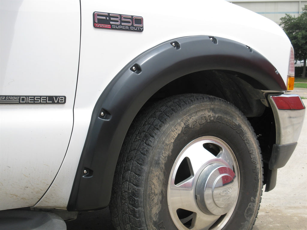 Rivet Style Fender Flare Set Front, Textured, 2-Piece Set 1999-2007 Ford F-250/F-350 Super Duty Fleetside Lund