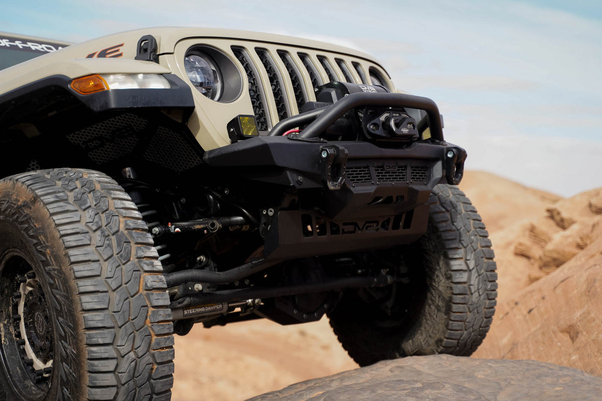 2018=2025 Jeep Wrangler JL JL Gladiator JT Front Bumper Sway Bar Disconnect Motor Skid Plate DV8 Offroad