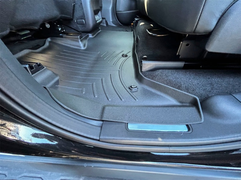 WeatherTech 2017+ Land Rover Discovery Rear FloorLiner - Black