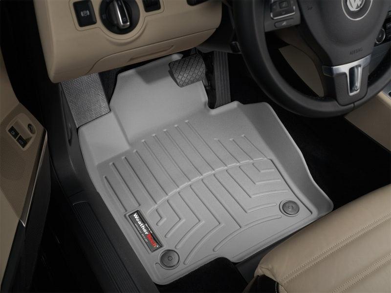 WeatherTech 06-08 Volkswagen Passat Front FloorLiner - Grey