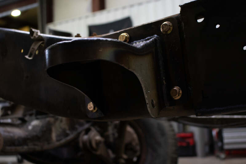Rust Buster 81-87 Chevy C/K10 Front Cab Mount