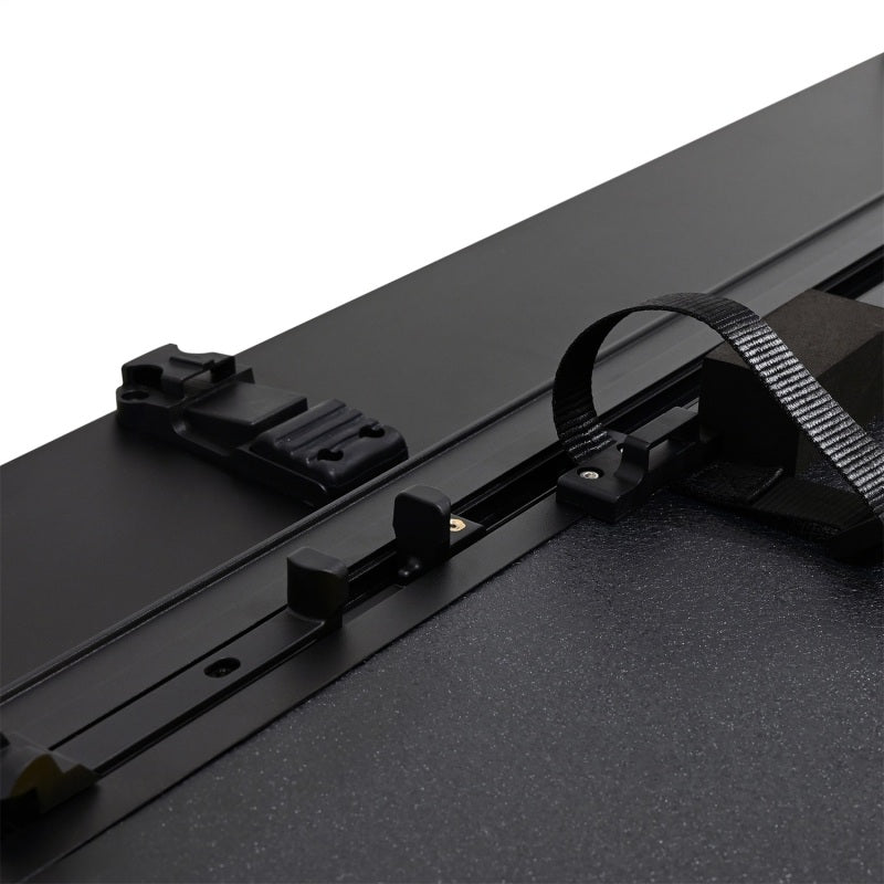 Westin 20-26 Chevrolet/GMC 2500HD 3500HD 6ft. 9in. Bed Hard Tri-Fold Tonneau Cover - Black