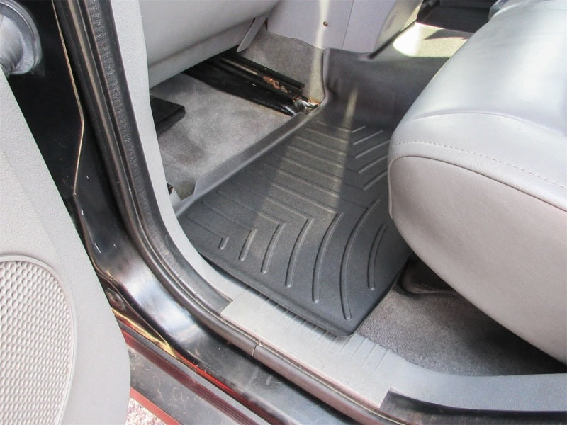 WeatherTech 05-10 Jeep Grand Cherokee Rear FloorLiner - Black