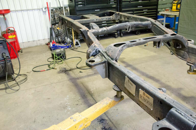 Rust Buster 14-18 Chevy Silverado 1500 Rear Cab Mount - Right