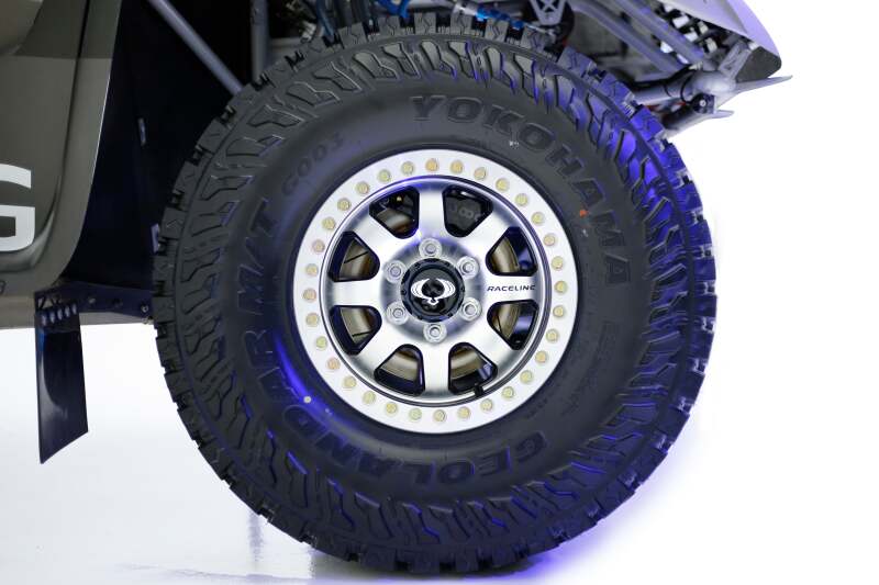 Raceline RT260 Avenger 17x8.5in/5x139.7 BP/-19mm Offset/107.95mm Bore - Black & MACH. Beadlock Wheel