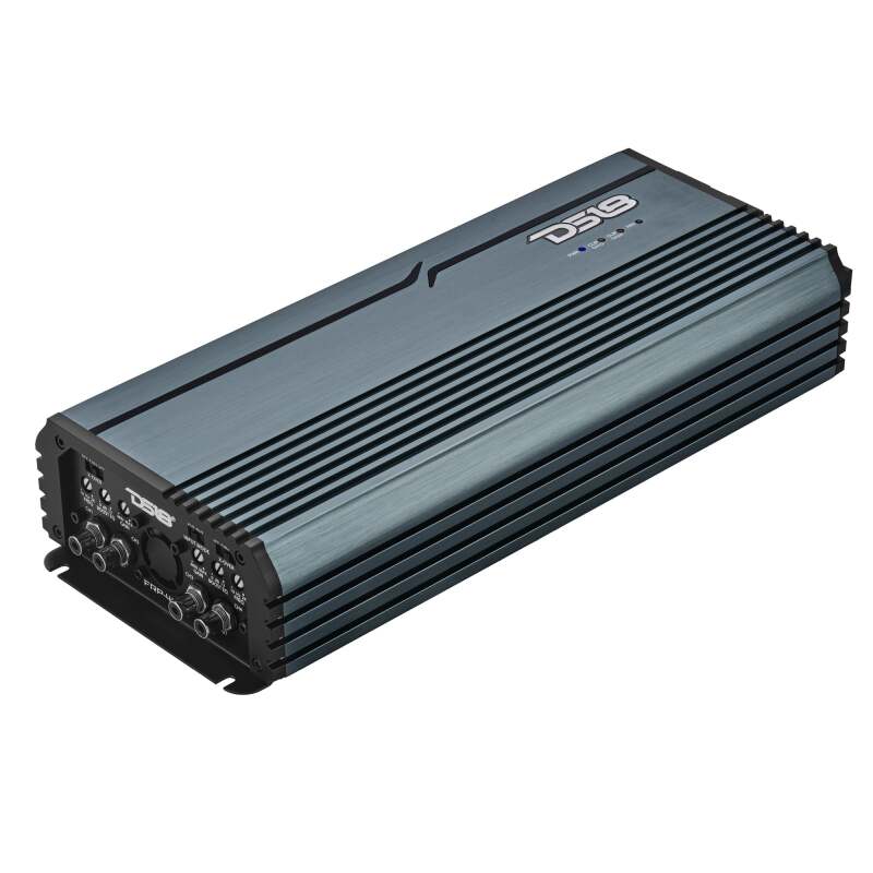 DS18 4-Channel Class-D Amp Stereo Full-Range 4 x 400 W RMS at4 ohm- Titanium