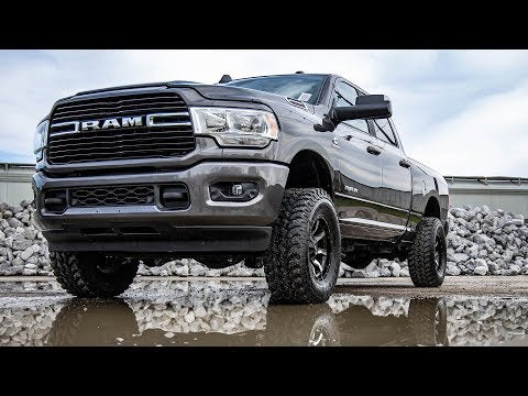 2.5 Inch Leveling Kit RR Coil V2 Ram 2500 (14-26)/3500 (13-26) Rough Country